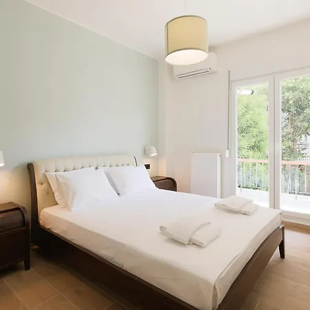 Urban Folks P Ioakeim